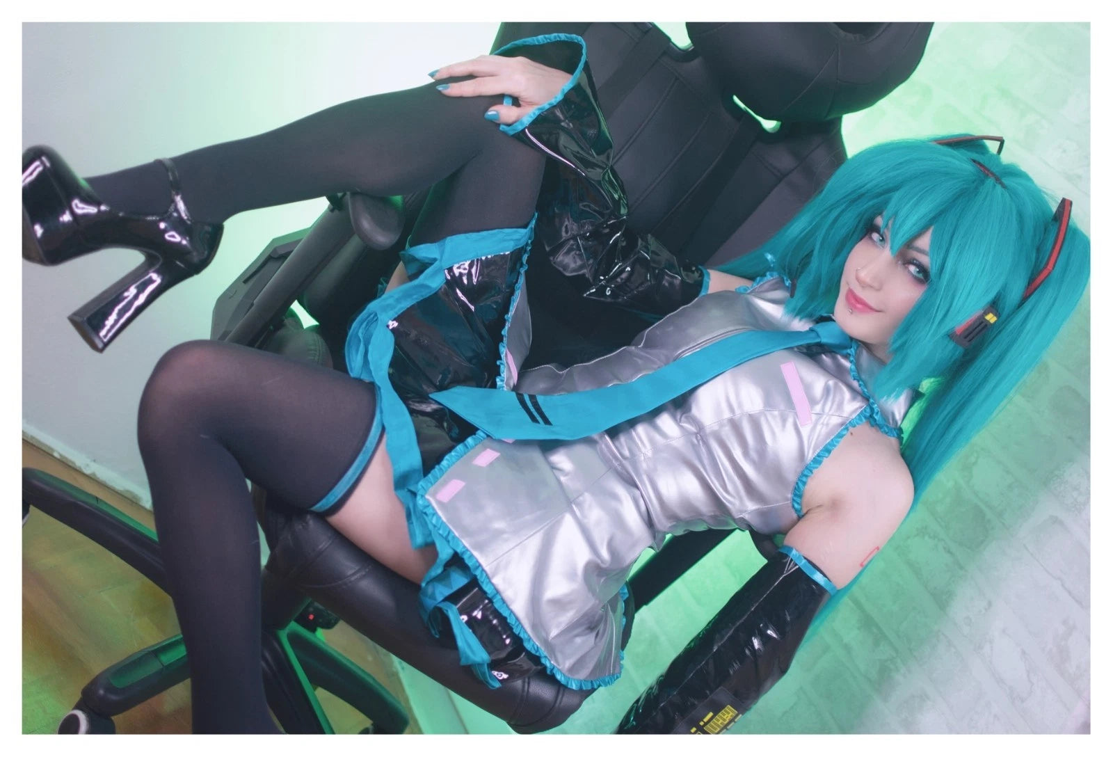 Lot of 10 Shiro Kitsune Hatsune Miku Vocaloid Cosplay 4x6 Photos Nude Model Set2